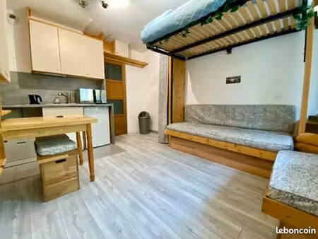 grand studio bien situé