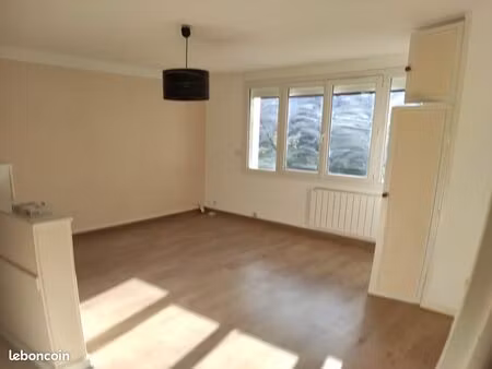 2 pièces 40m2 - niort - quartier brèche (non meublé) - sans vis à vis