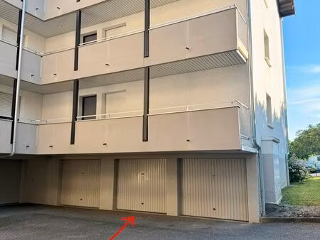 grand garage 20m2 - rue de lachat annecy-le-vieux