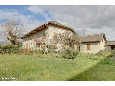maison 5 pièces 300 m²