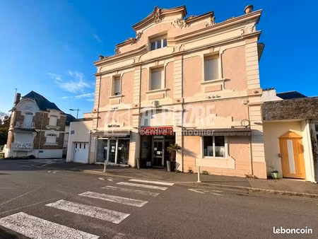 local 268 m² le pouliguen