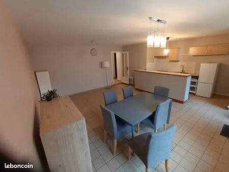 maison rdc meublée 3 chambres avec cour fermée