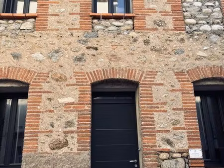 maison de village avec jardin et piscine intérieure