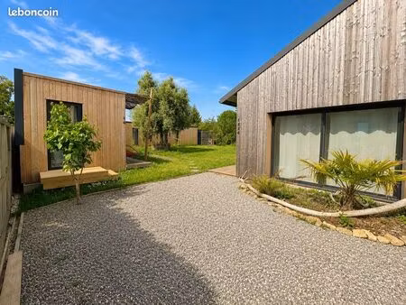 ensemble de bureaux récents et rentables avec extérieur – lorient / ploemeur