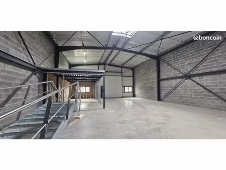 local 400 m² machecoul