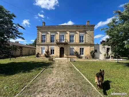 propriété 12 pièces 450 m²