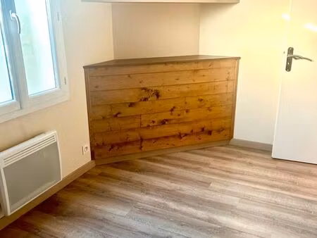 loue bureau ou cabine