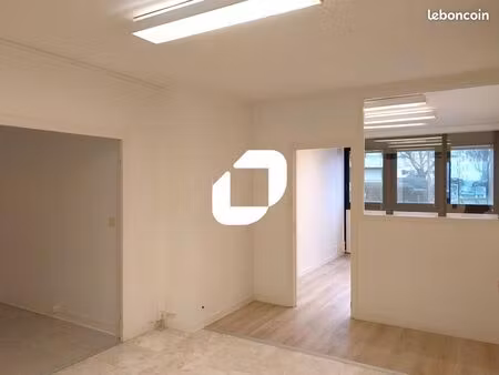 bureaux 126 m²