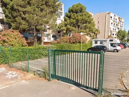 place de parking à saint-cyprien à louer