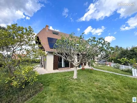 maison 8 pièces 160 m²