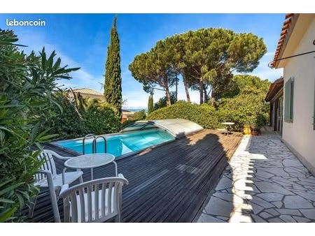 propriété 6 pièces 222 m²