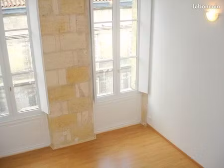 2 pieces / 2e étage / 35 m² - place de la victoire / salle d'eau neuve 2025