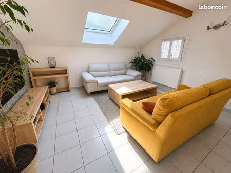 appartement 3 pièces 77 m²