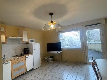 a louer studio annecy/poisy 650 euros toutes charges comprises