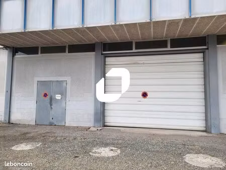 local commercial 330 m²