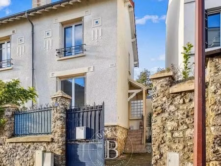 maison de ville 5 pièces 78 m²