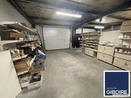 local d'activité 164 m²