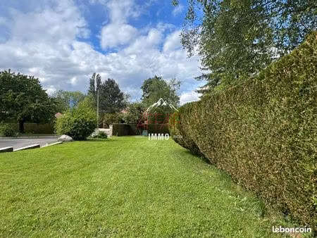 terrain 466 m² archamps