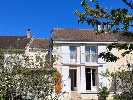 maison 6 pièces 105 m²
