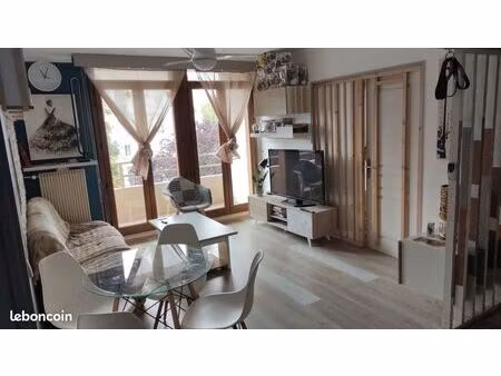 appartement 3 chambres plus parking privé
