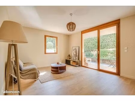 appartement 3 pièces – calme avec jardin et piscine