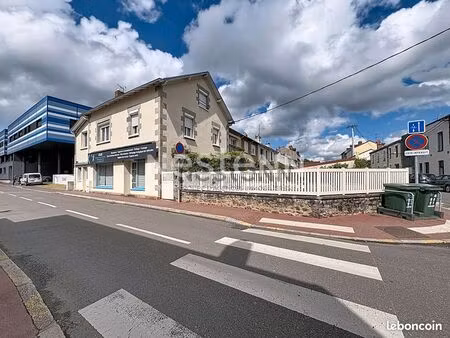 immeuble 7 pièces 164 m²