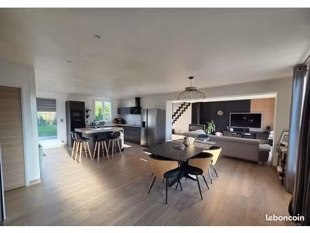maison 115 mètres carrés plus dépendance habitable