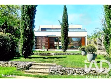 maison 7 pièces 210 m²