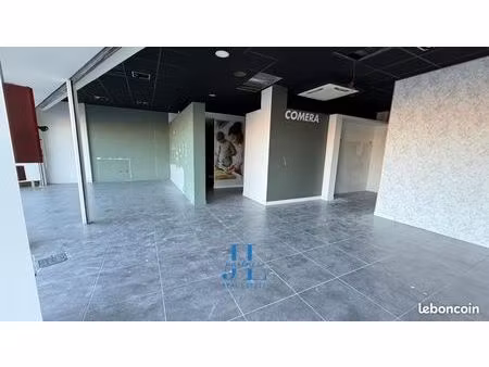 local commercial 400 m²