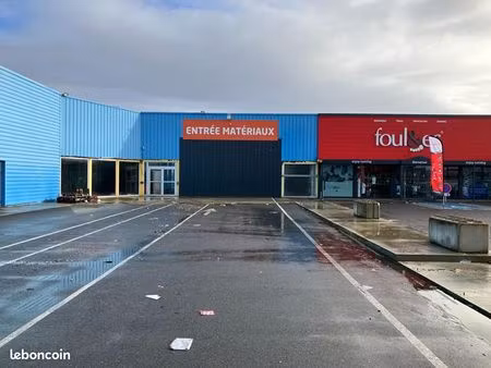 local commercial 381 m²