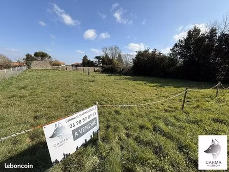 terrain 846 m² triaize