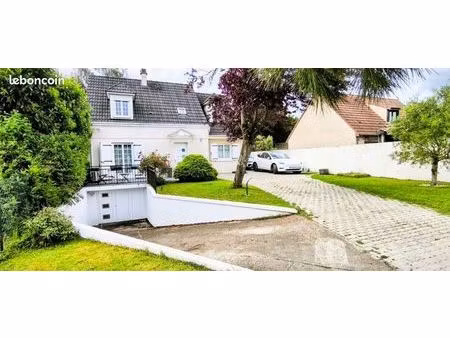 maison 4 chambres + véranda entièrement rénovée