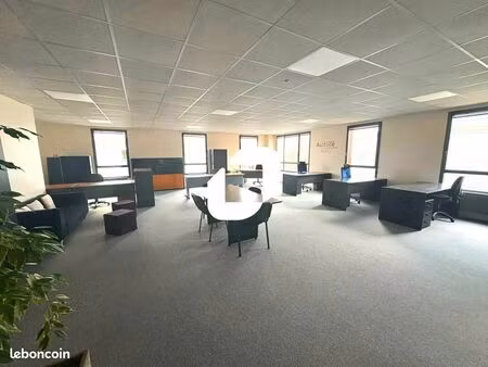 bureau 156 m²