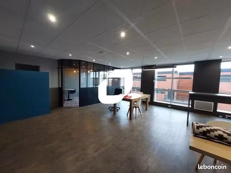 bureau 65 m²