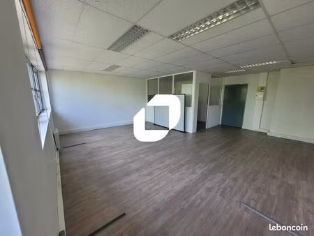 bureau 50 m²