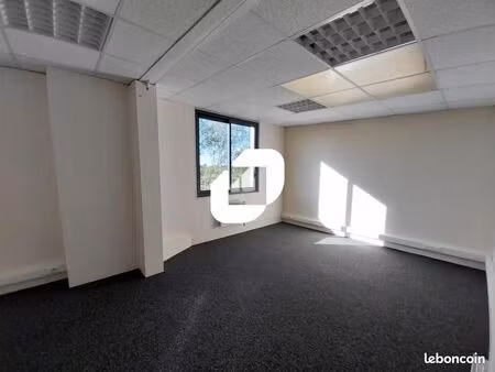 bureau 109 m²