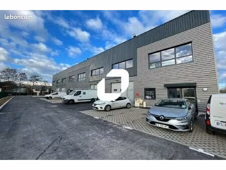 local d'activité 405 m²