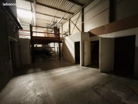 local commercial 163 m² coignieres