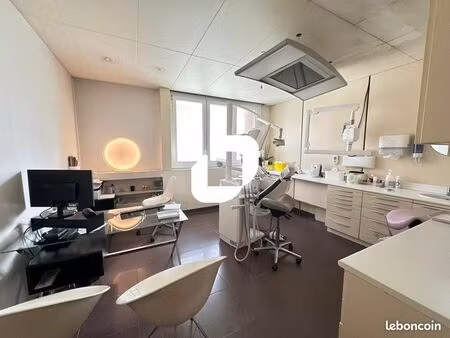 local commercial 145 m²