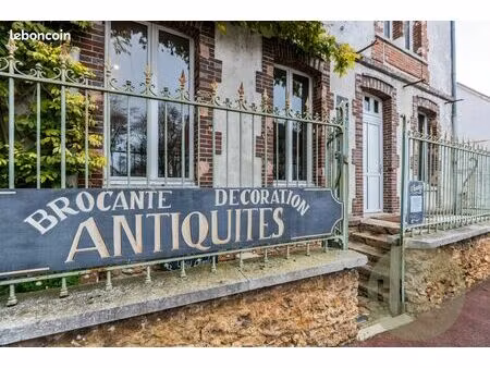 local commercial 103 m² maulette