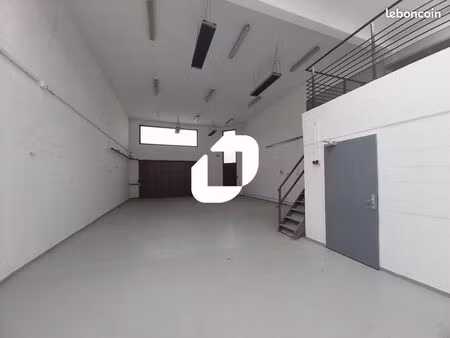 local d'activité 265 m²