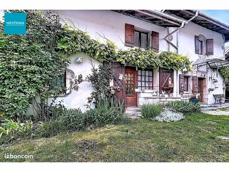 maison 6 pièces 311 m²