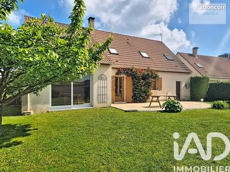 maison 8 pièces 156 m²