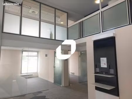 bureaux 221 m²