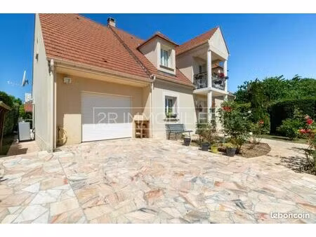 maison 9 pièces 187 m²