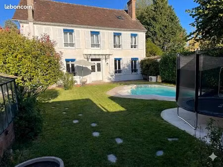maison plein cœur de village à thomery