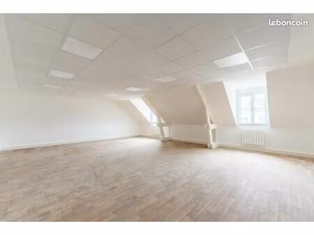 local bureaux 76 m²