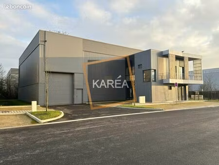local d'activite 1427 m² chanteloup en brie