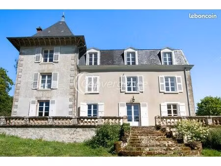 maison 11 pièces 280 m²