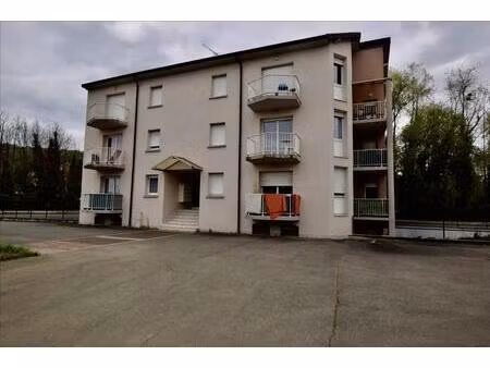 t2 à voujeaucourt avec balcon  garage et parking